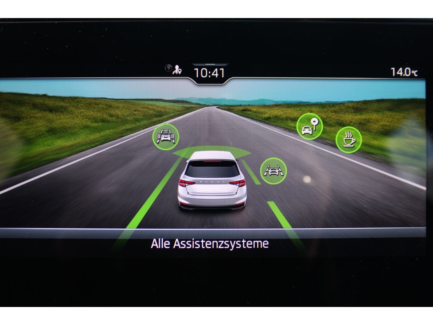 Fahrzeugabbildung SKODA Fabia Selection Drive Plus 1,0 TSI LED Full Link