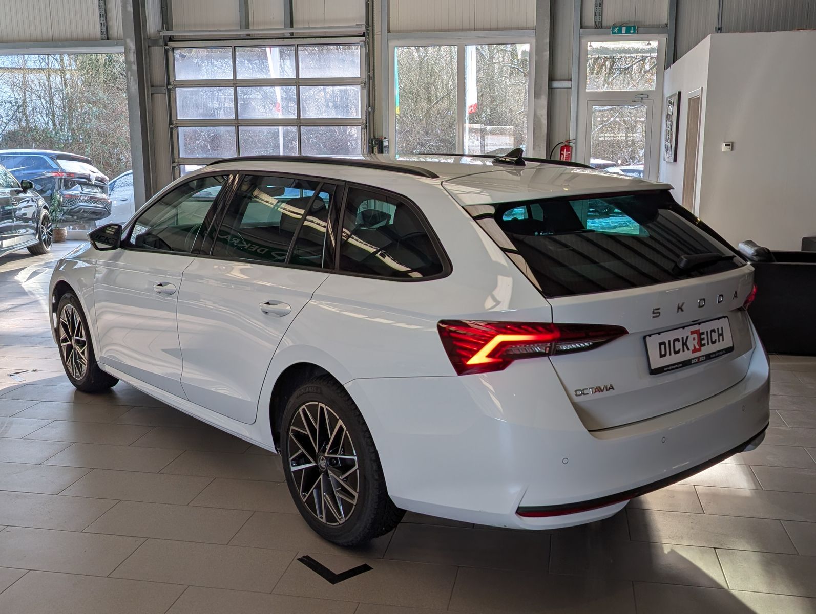 Fahrzeugabbildung SKODA Octavia 1.5 TSI mHEV DSG ACC Style-Paket AHK 17"