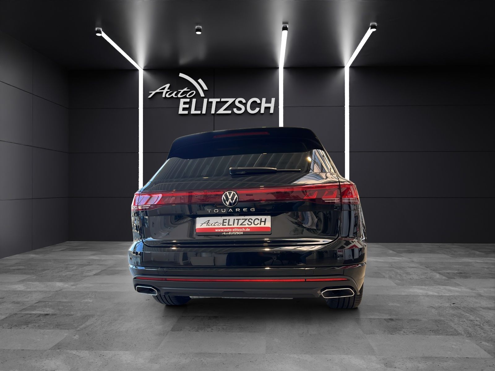 Fahrzeugabbildung Volkswagen Touareg TDI Elegance Matrix AHK HUD Luft Pano AI