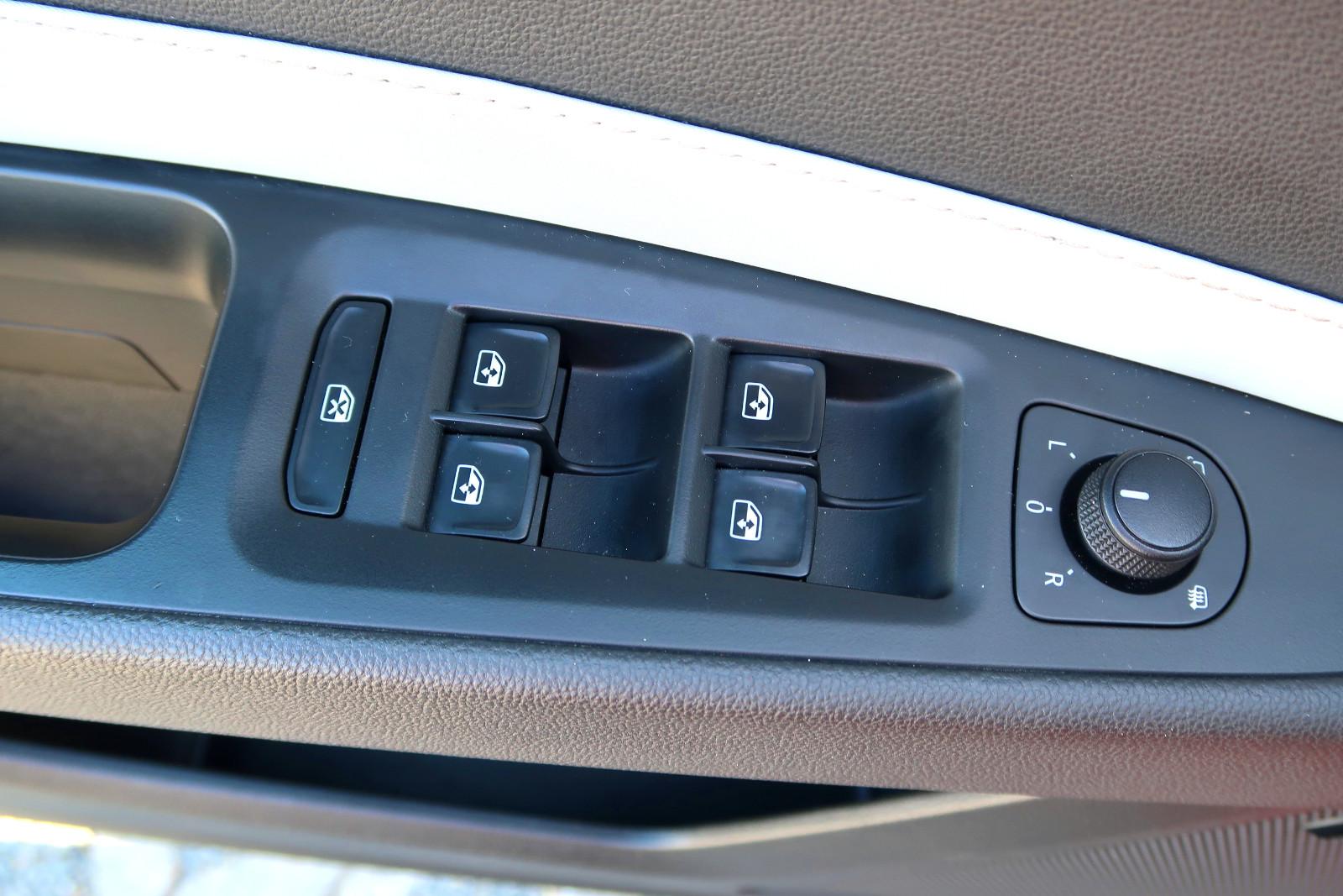 SEAT LEON TSI"CUPRA290"19"PANORAMA"NAVI"LED"LEDER"SCHH | 290 ch | BVM | "19"PANORAMA"LED"NAVI"