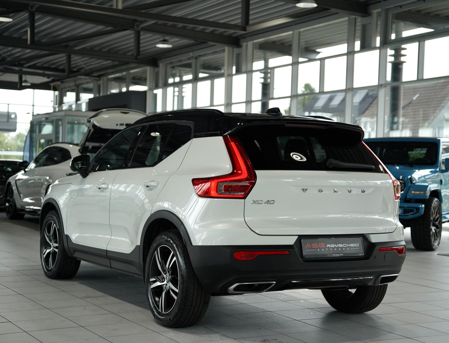 Volvo XC40 R Design 2WD *2.H *Digital *GSD *360° *H&K