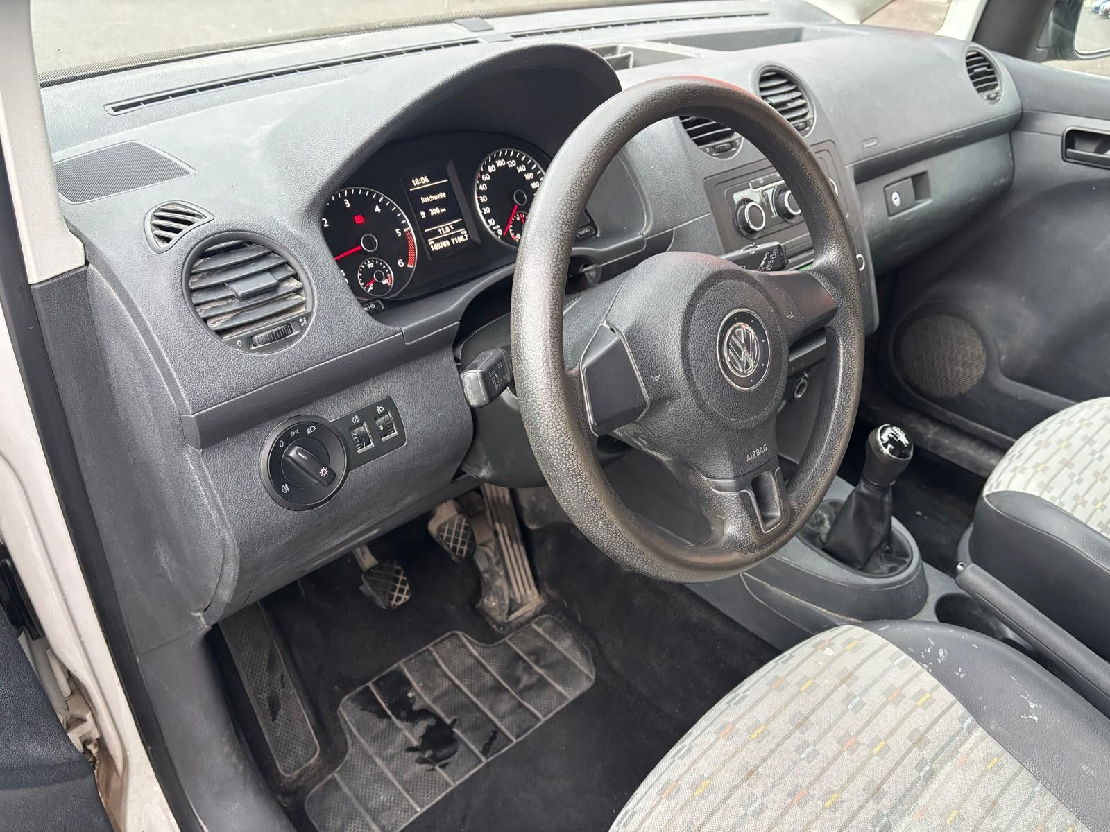 Fahrzeugabbildung Volkswagen Caddy 1.6 TDI Kasten EcoProfi-KLIMA-AHK-BC-FZV-