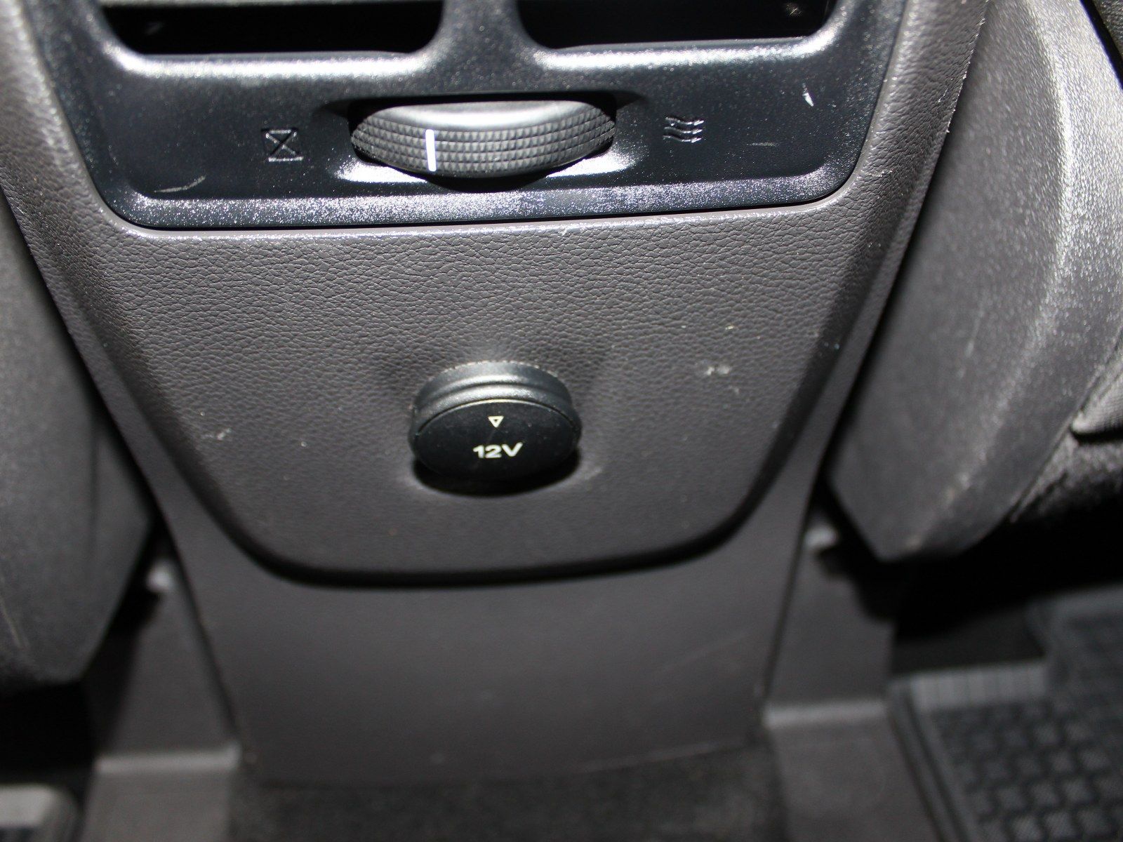 Fahrzeugabbildung Ford Kuga Cool & Connect 1,5 EcoBoost 4x2