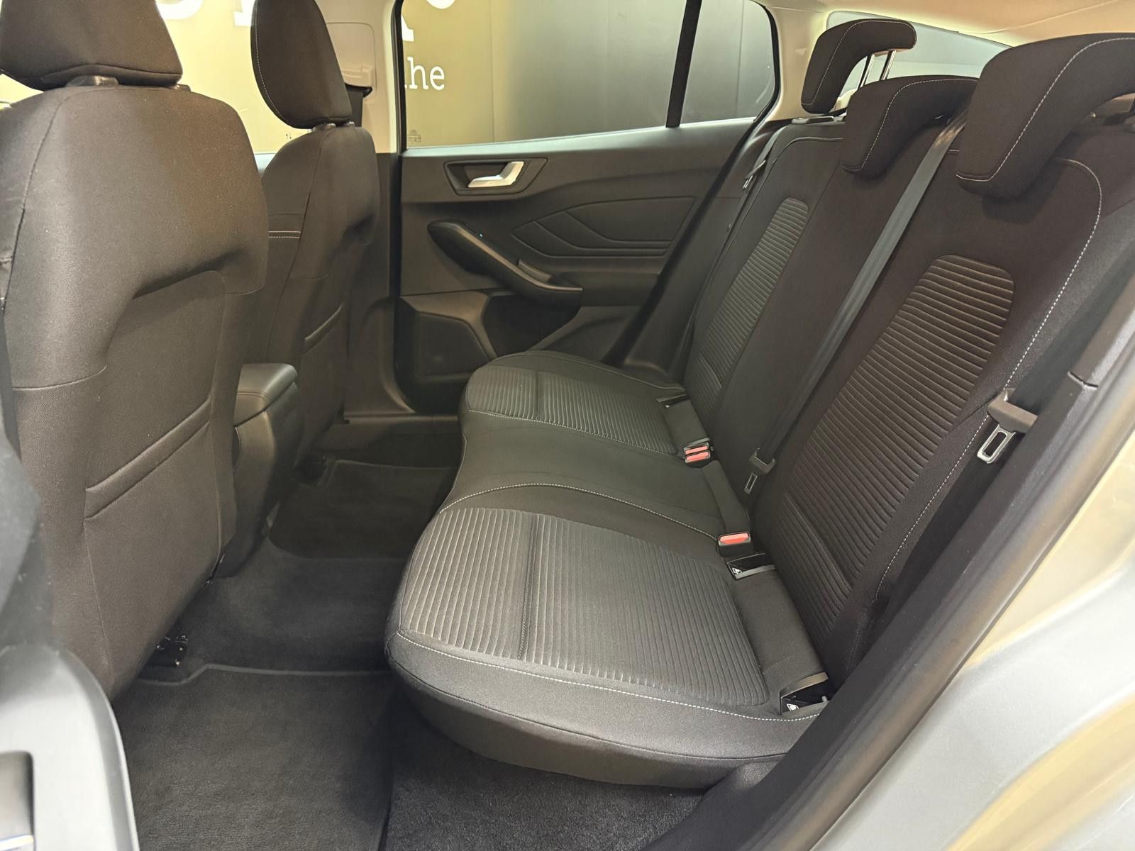 Fahrzeugabbildung Ford Focus Tur 1.0 Titan >NAVI-LED-SHZ-TEMP-DAB-PDC+