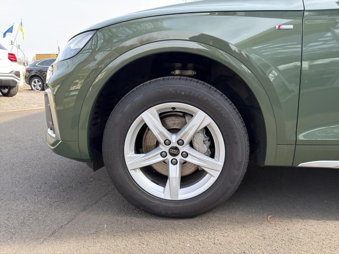 Fahrzeugabbildung Audi Q5 40 2.0 TDI quattro S-Line Kamera,LED,Navi,SHZ