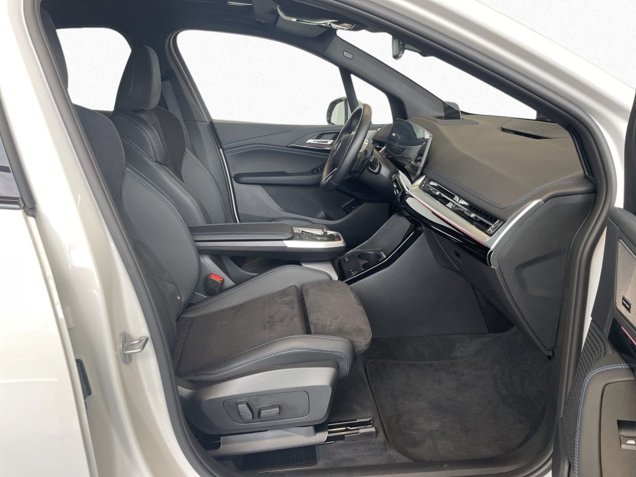 BMW 223 Active Tourer - Bild 12
