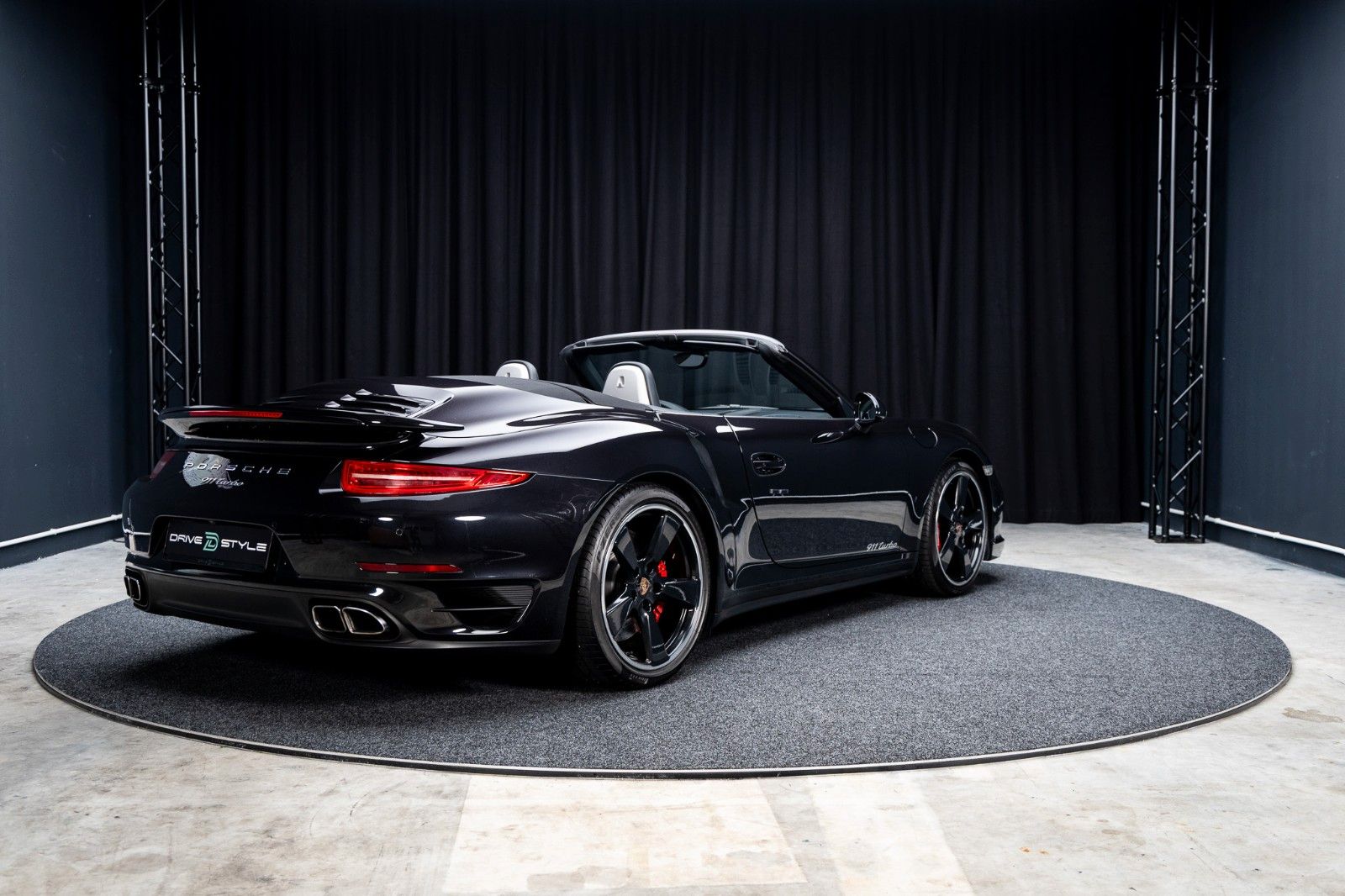 Fahrzeugabbildung Porsche Turbo Cabrio + 2. Hand + Scheckheft + Approved