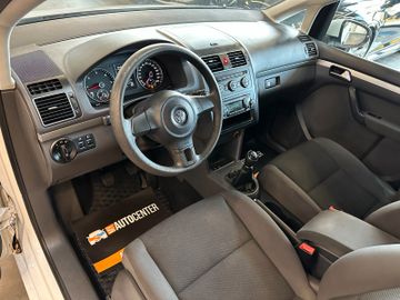 MYAUTOCENTER – Gebraucht- und Jahreswagen mit Werkstattservice in Pfaffenhofen Volkswagen Touran *7-SITZER*TÜV 827*2-ZONEN*PDC*DACHRELING