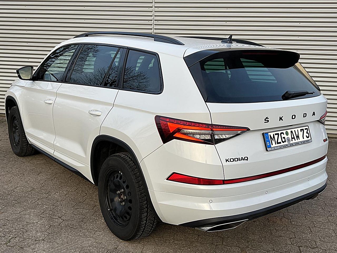 Fahrzeugabbildung SKODA Kodiaq RS 2.0 TSI DSG 4x4 ACC Navi AHK Kamara