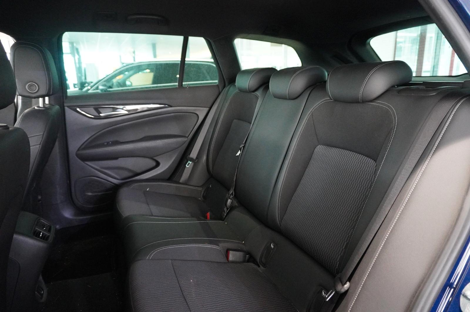 Opel Insignia B ST 2.0D ELEGANCE LED/NAVI/SHZ/LHZ/PDC