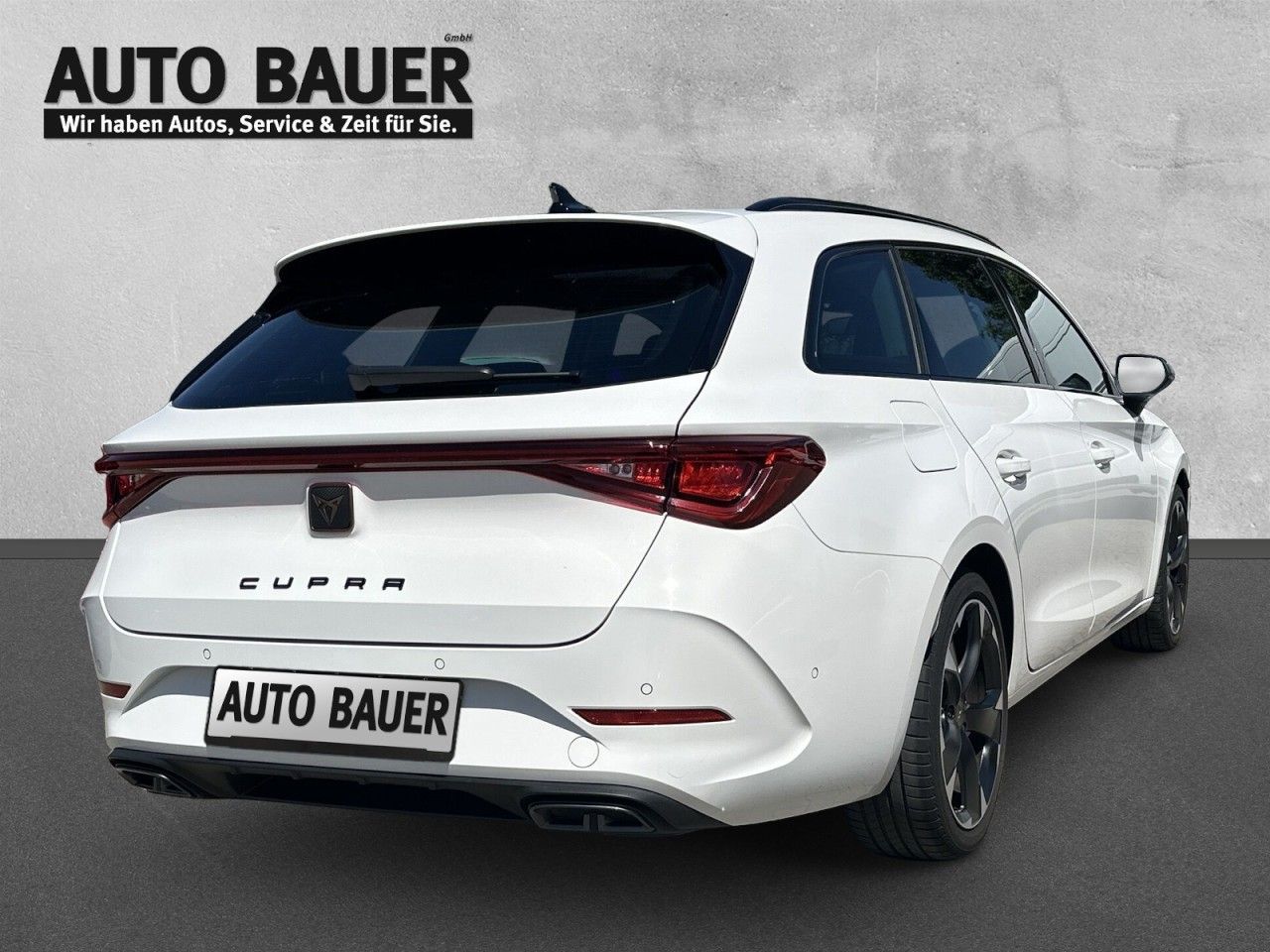 Fahrzeugabbildung CUPRA Leon Sportstourer 1.5 eTSI 150 PS DSG - mit KI generiert/bearbeitet