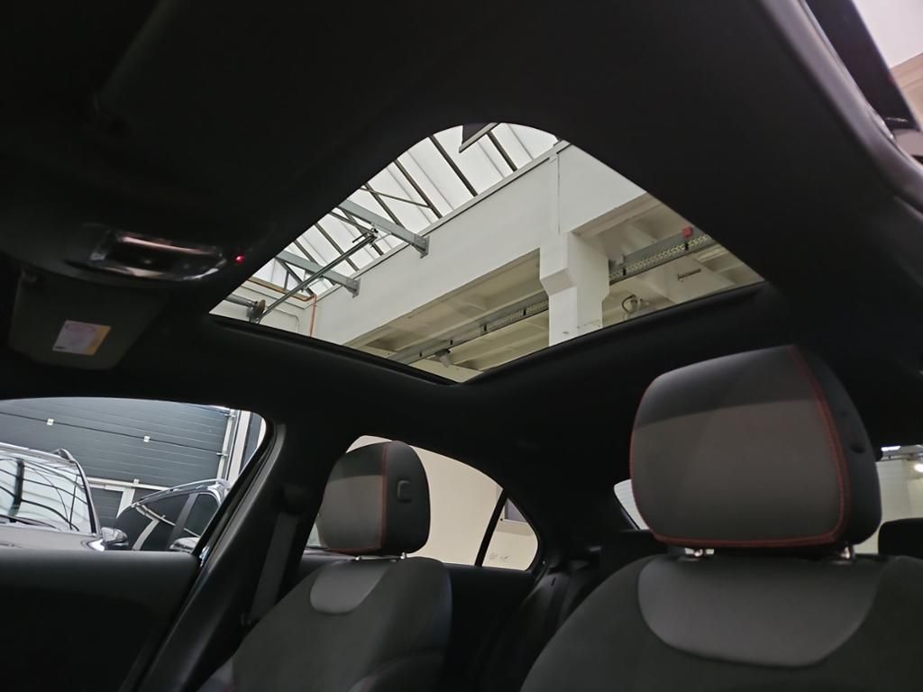 Fahrzeugabbildung Mercedes-Benz A 180 AMG Night Pano SDHZ LED Sound KeyLess KAM