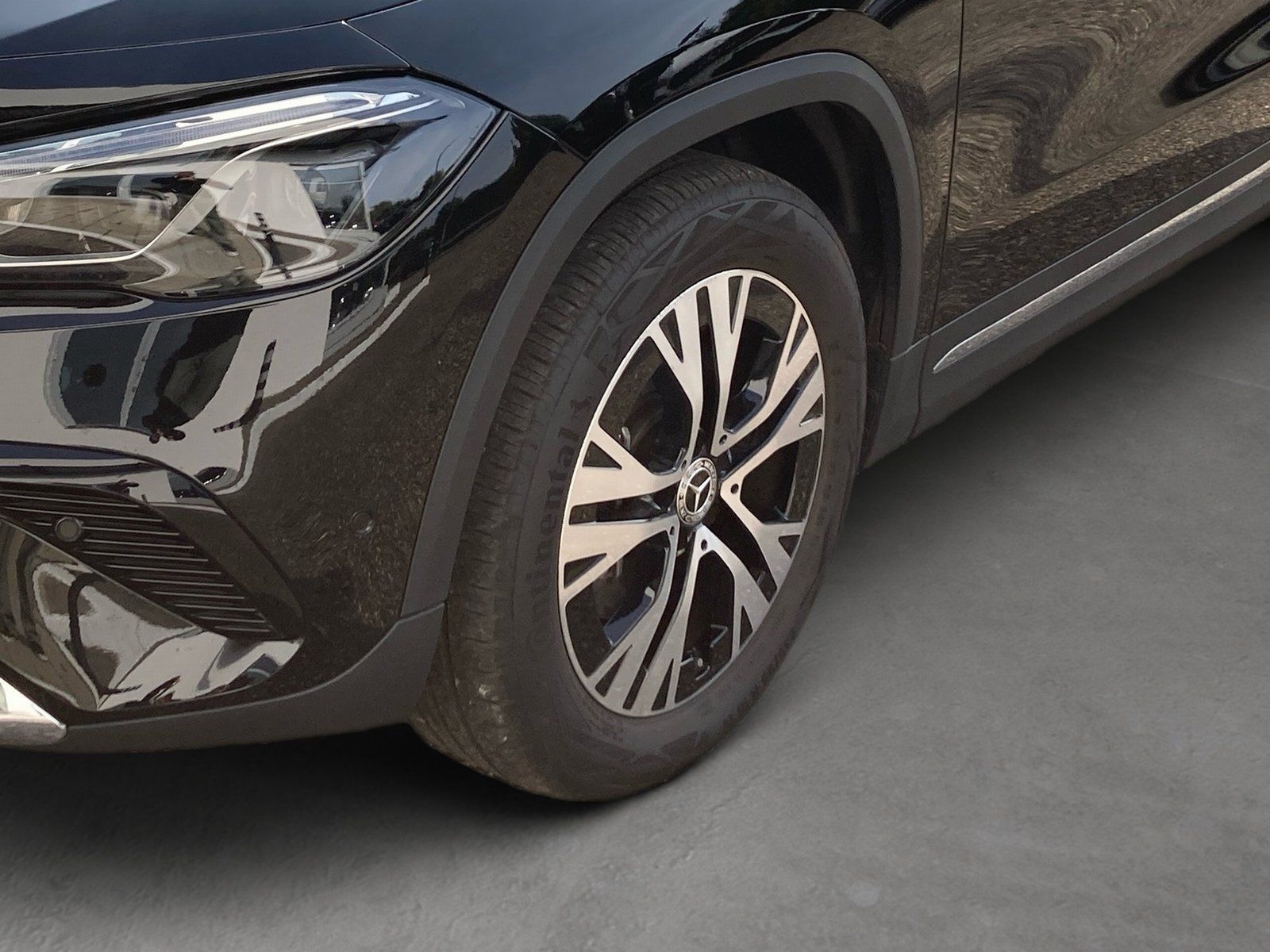 Fahrzeugabbildung Mercedes-Benz GLA 220 d 4M Progressive*AHK*Burme*Distro*MBeam*