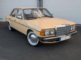 Mercedes-Benz W123 200D  128.000km  H-Kenz. Oldtimer - Mercedes-Benz W123 mit Diesel-Antrieb