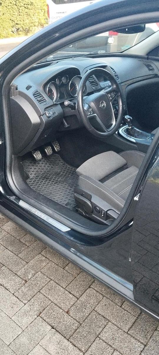Opel Insignia 2012 — photo 10