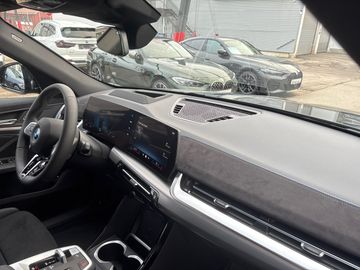 BMW iX2 EDRIVE20 M Sportpaket Head-Up DAB LED RFK