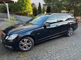 Mercedes-Benz Mercedes E250 CDI T Kombi,top gepflegt,Tüv... - Mercedes-Benz E 250 aus 2010: Cdi