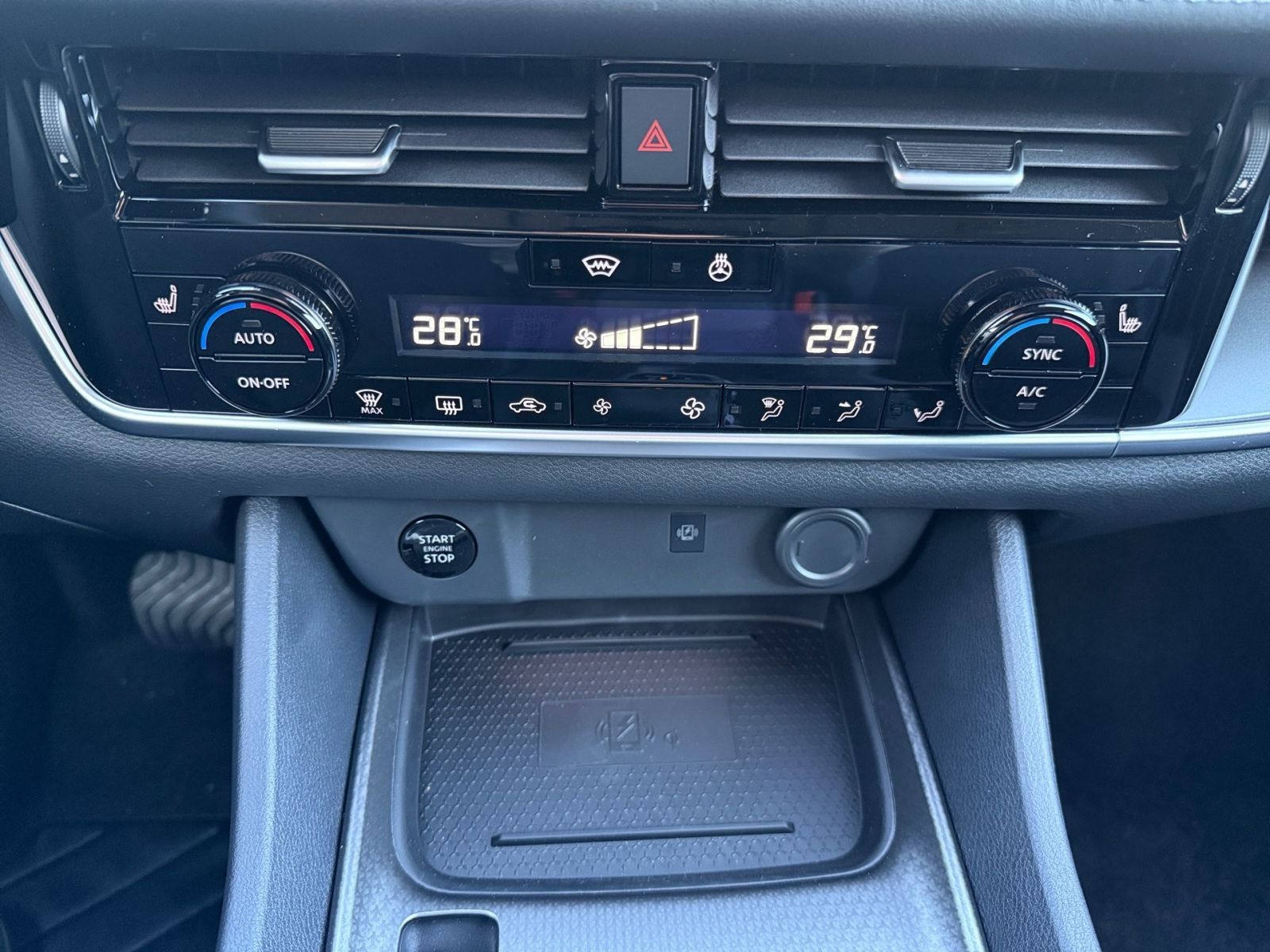 Fahrzeugabbildung Nissan Qashqai 1.3 DIG-T MHEV Xtronic N-Way *HUD*360'Ka