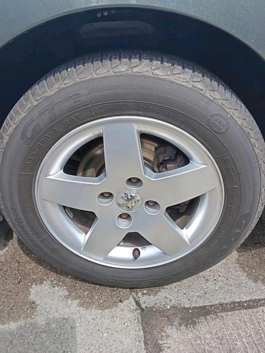 Peugeot 207 2008 — photo 12