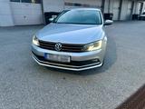 Volkswagen VW Jetta 2.0 TDI DSG TÜV 02.2027 - Volkswagen Jetta: TDI