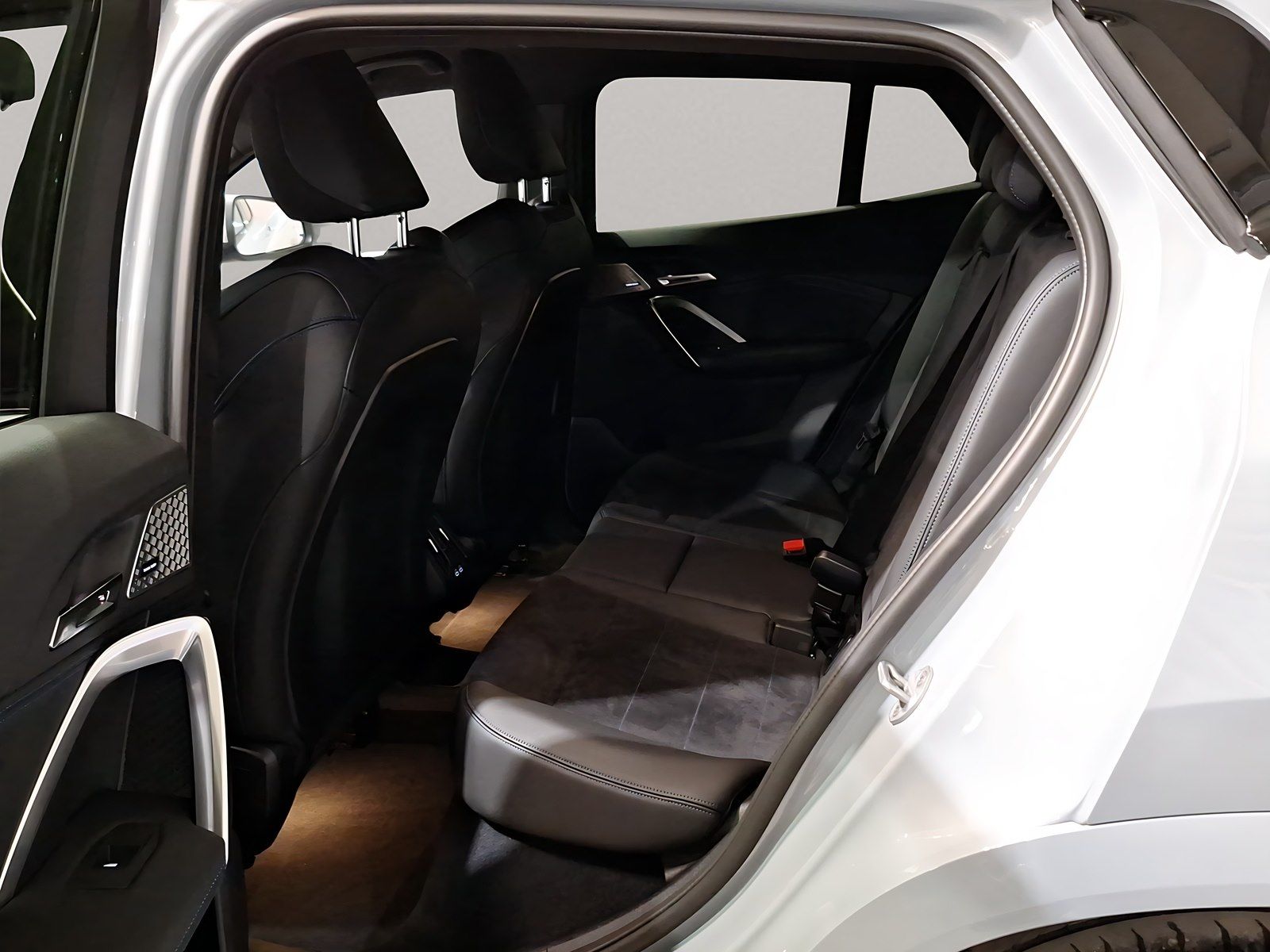 BMW iX2 - Bild 6