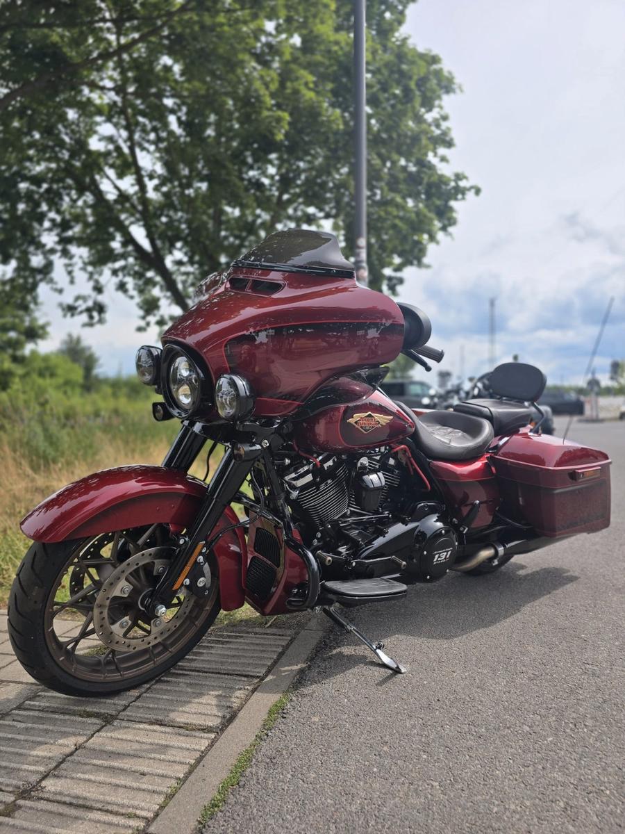 Harley-Davidson FLHXSANV Street Glide Anniversary