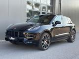 Porsche Macan Turbo mit Performance Paket  - Porsche Macan: Turbo mit Performance Paket