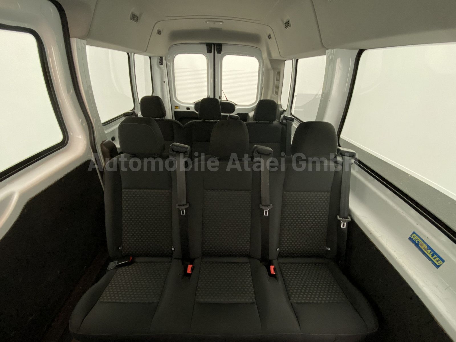 Fahrzeugabbildung Ford Transit 350 L3H2 *8-SITZE + STANDHZG.* (4171)