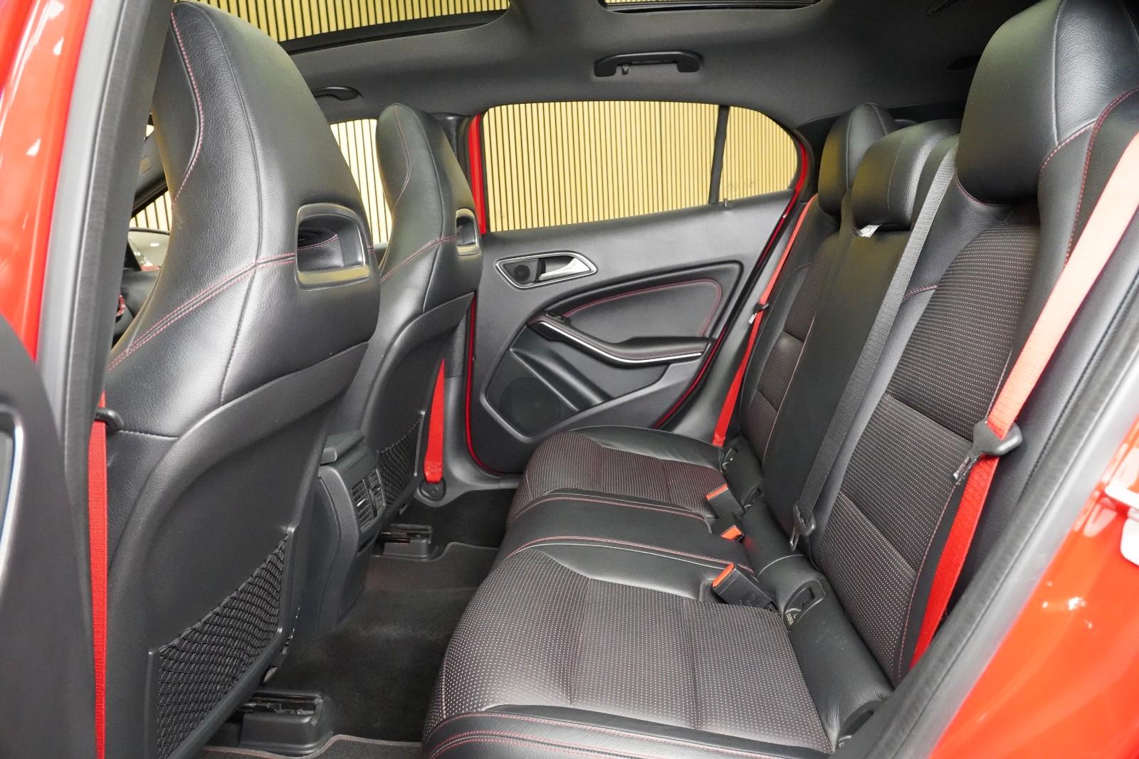 Mercedes GLA 45 AMG 4Matic 381 ch – Dynamic Plus – Échappement Performance – Pano – Harman Kardon – 115 704 km