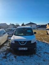 Nissan NV250 - Nissan NV250 mit Schiebetür