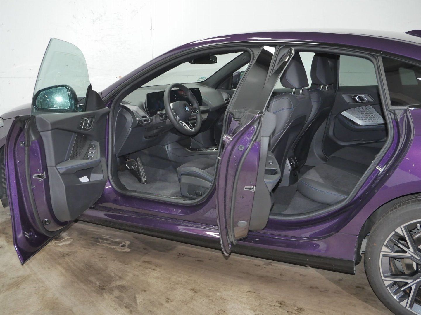 BMW 223 - Bild 13