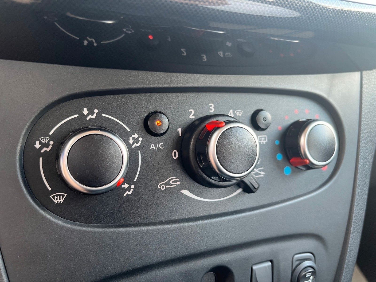 Dacia Sandero II Comfort – Bild 16