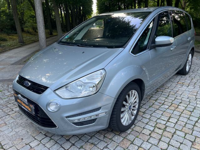 Ford S-Max Titanium Navi Leder AHK Standh Einparkh