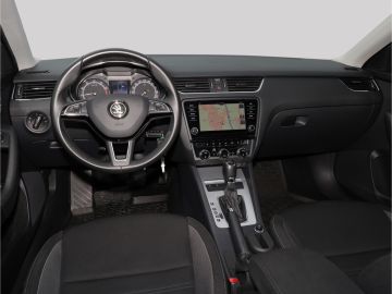 Skoda Octavia Combi Ambition 1.5 TSI DSG 8-fach Bereif