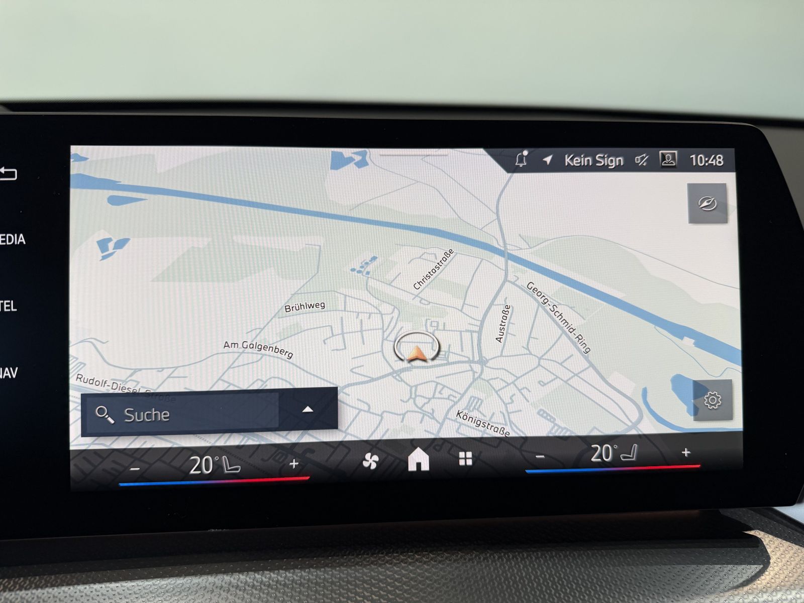 Fahrzeugeinzelansicht 9 Fahrzeugabbildung BMW X1 sDrive20i Panodach~AHK~Head-Up Display DAB