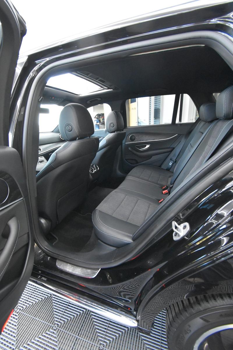Mercedes-Benz E220d T-Modell LED SHZ RFK Glasdach Sportstyle