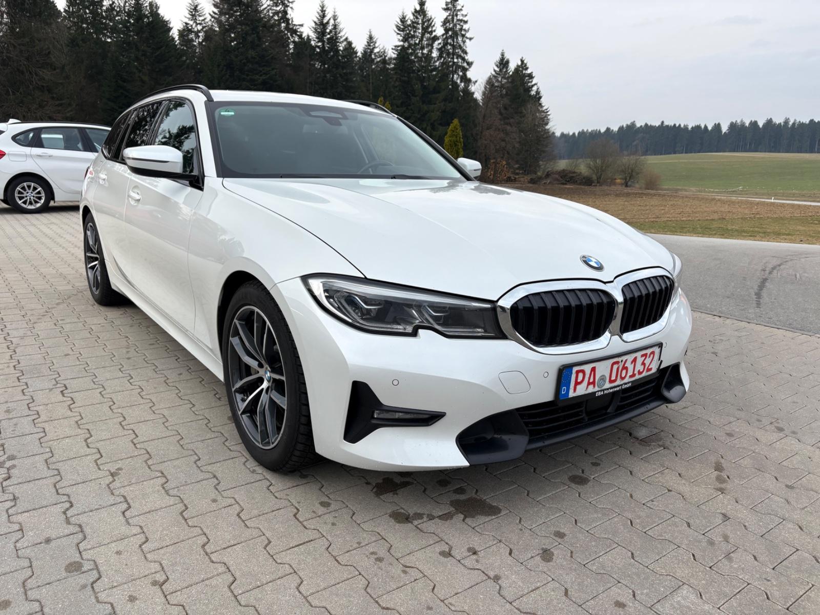BMW 330d Touring Sport Line Aut. LASER AHK HUD ACC