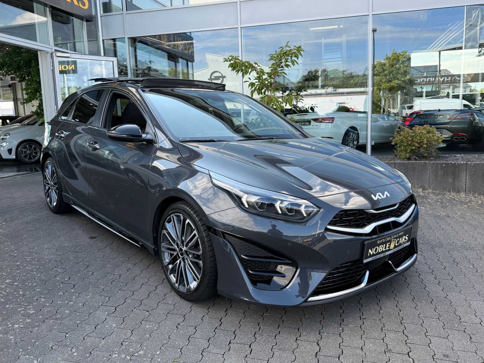 Fahrzeugabbildung Kia Ceed GT Line PANO JBL KAM LED