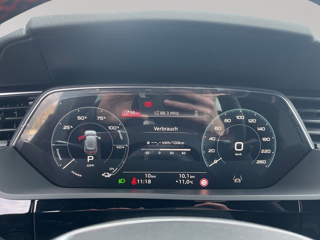 Audi Q8 e-tron - Bild 12
