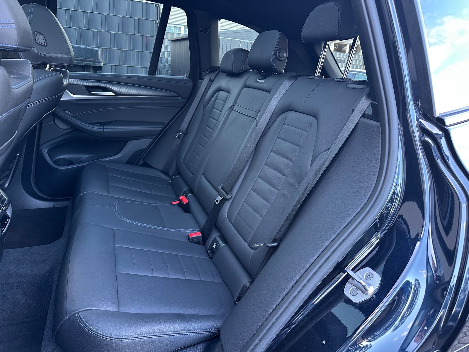 Fahrzeugabbildung BMW iX3 Impressive M Sport NAV+LED+PANO+AHK+HUD+360°