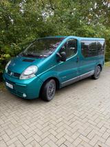 Renault Trafic,bj2006,TÜV NEU, 2,5l Diesel - Renault Trafic: Grün