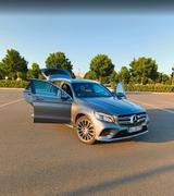Mercedes-Benz GLC 220d 4Matic 9G-TRONIC AMG - Mercedes-Benz GLC 220 Gebrauchtwagen in Düsseldorf