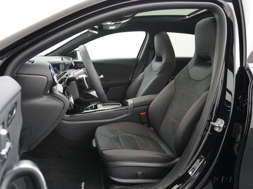 Mercedes-Benz A 250 e Star Edition AMG Line Plus | Panorama -