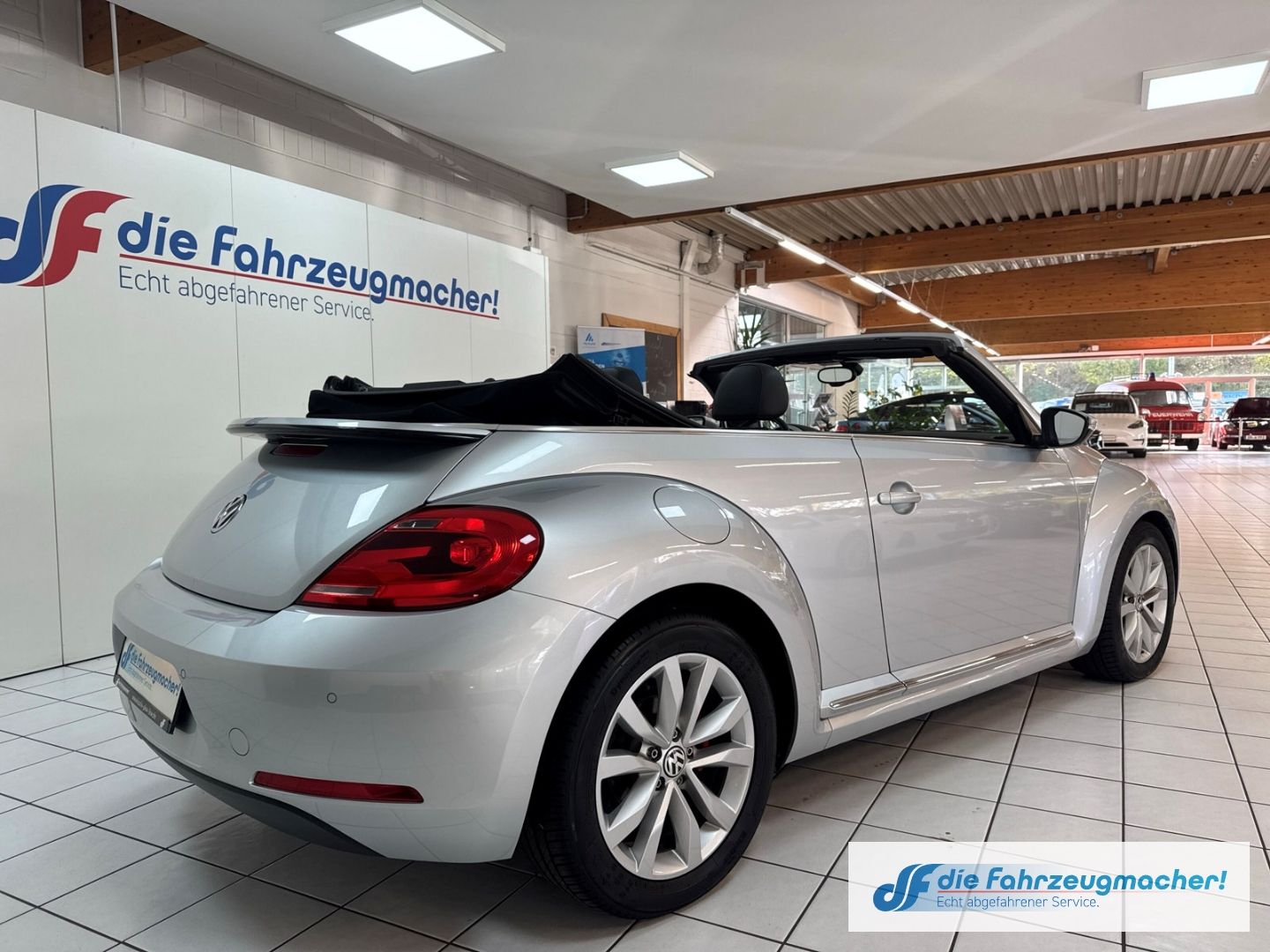 Fahrzeugabbildung Volkswagen Beetle Cabriolet Design 1,4 DSG Leder Sperrdiff.