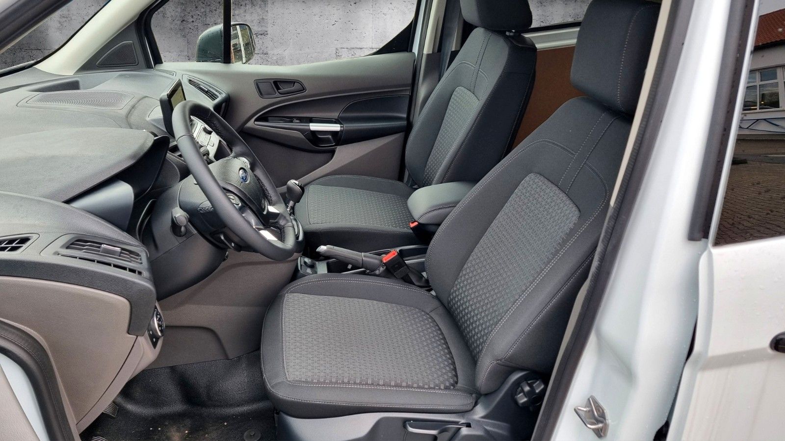 Fahrzeugabbildung Ford Transit Connect Kasten lang Trend