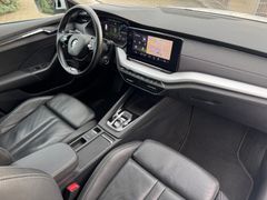 SKODA Octavia Combi 2.0 TDI Style*HEAD UP*MATRIX*