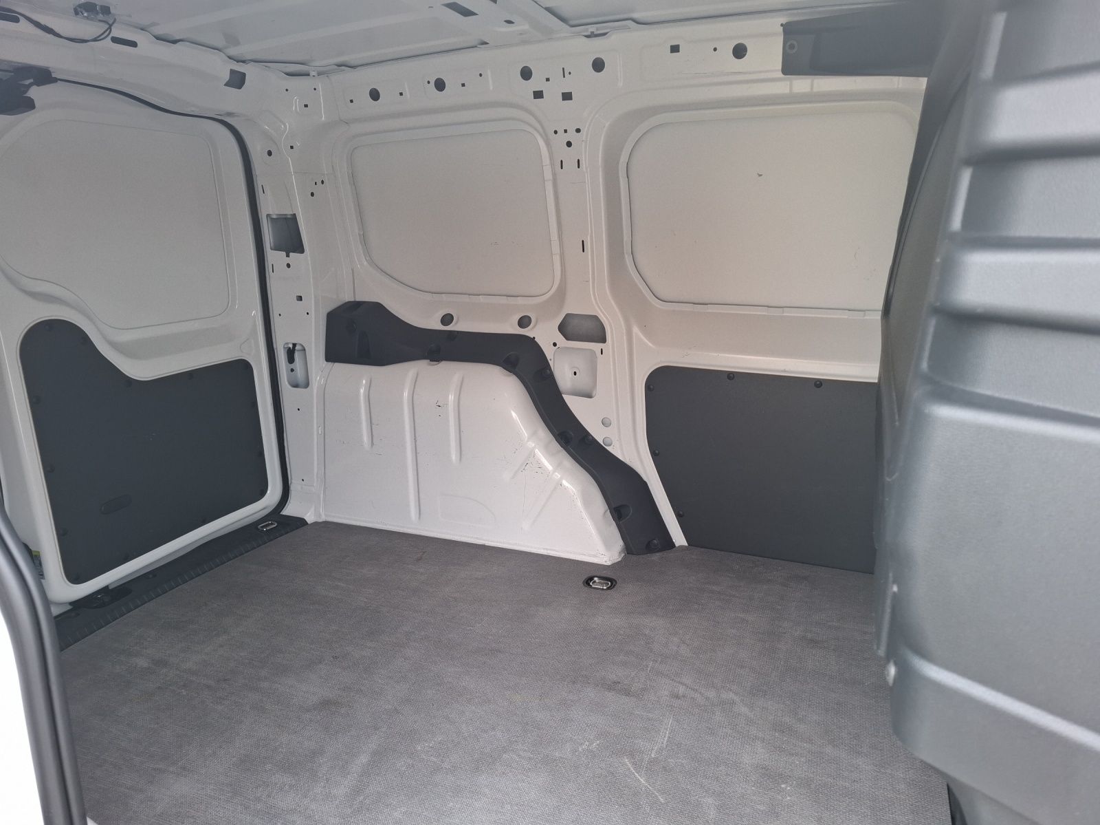 Fahrzeugabbildung Volkswagen Caddy Kasten TSI  EcoProfi Klima DAB PDC SHZ