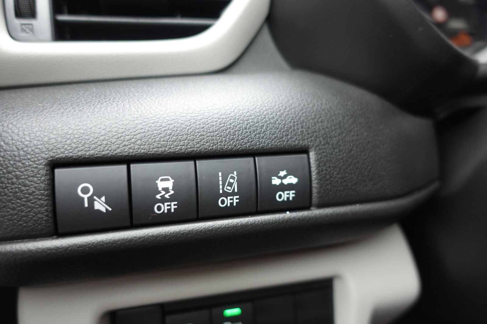 Fahrzeugabbildung Suzuki Swift Comfort 1.2,Navi,Sitzhz,Kamera,Alu,DAB,LED