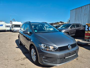 Volkswagen Golf - 6