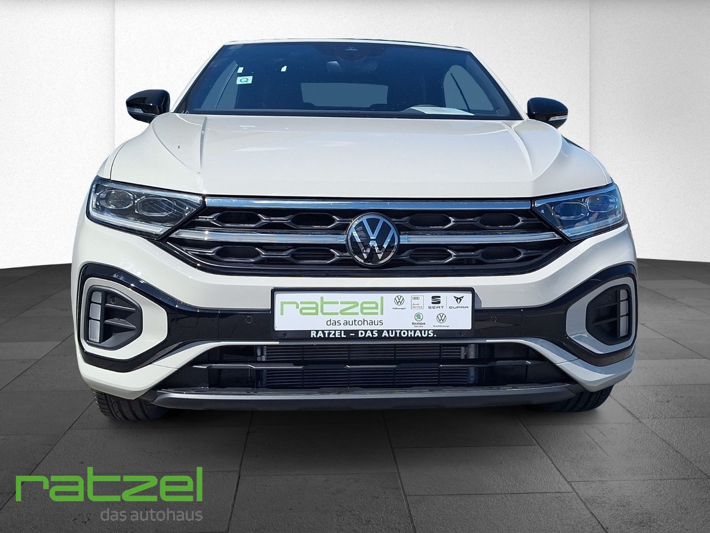 Fahrzeugabbildung Volkswagen T-Roc Edition Karmann 1.5TSI DSG Standh.+LED+PDC